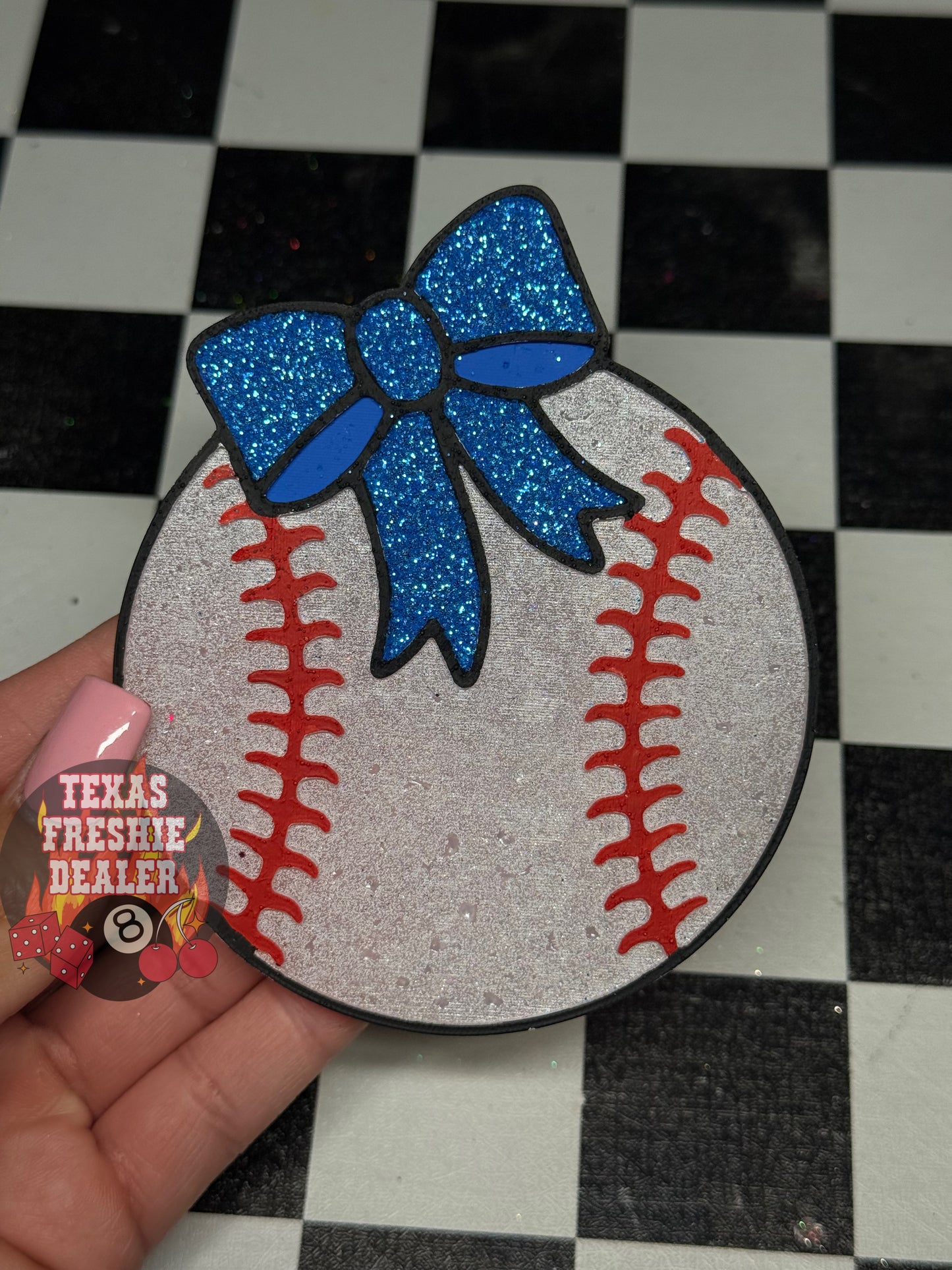 Ball w/bow